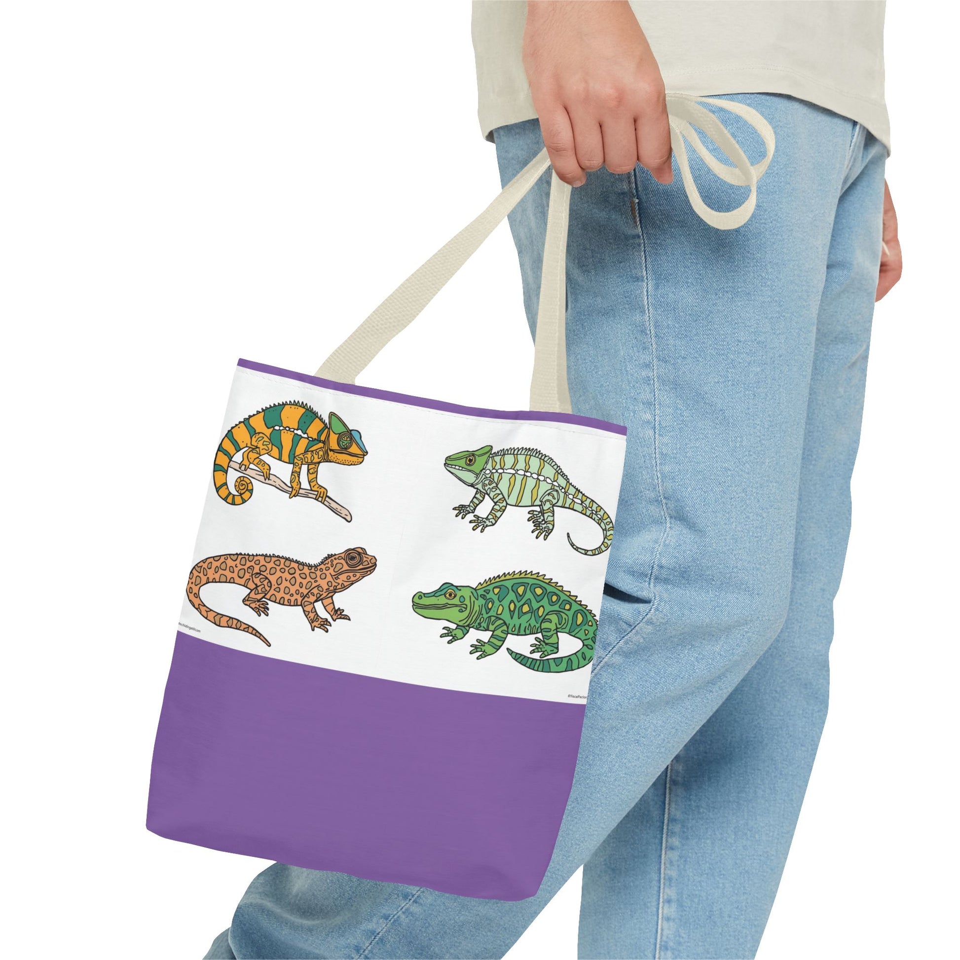 Reptile tote bag with colorful lizard print for beach and shopping