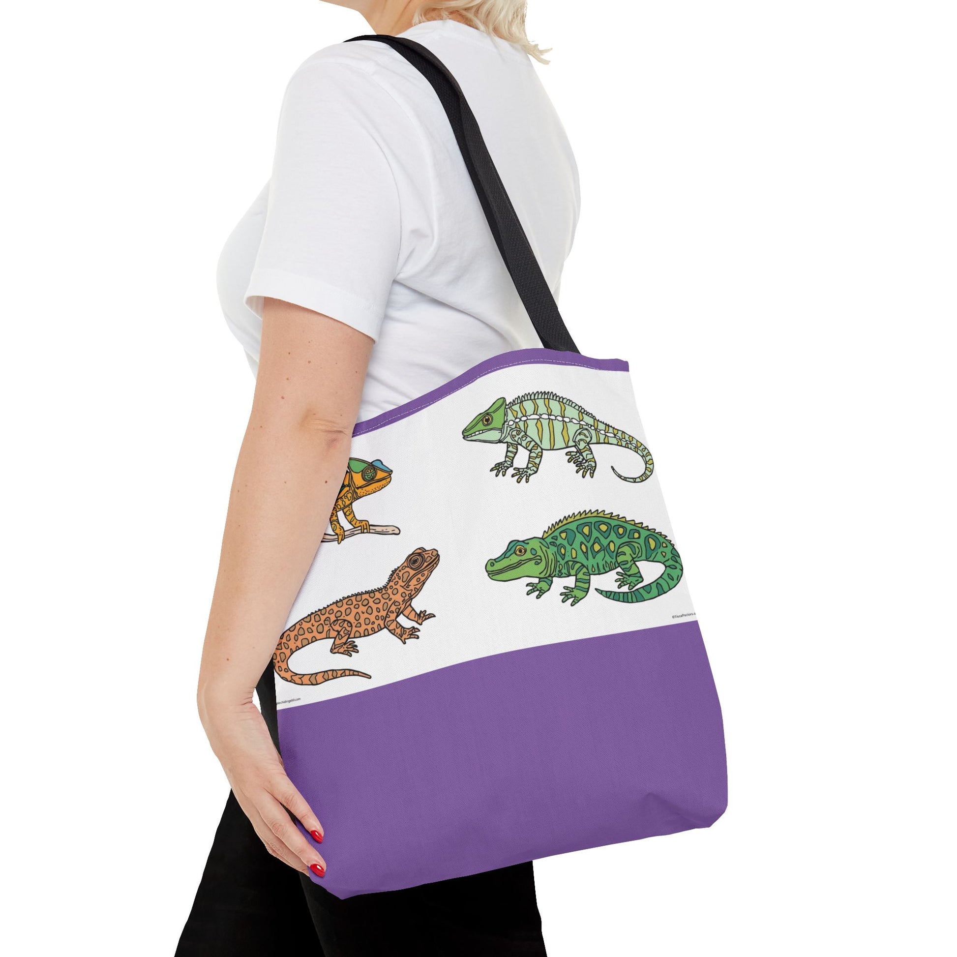 Reptile tote bag with colorful lizard print for beach and shopping